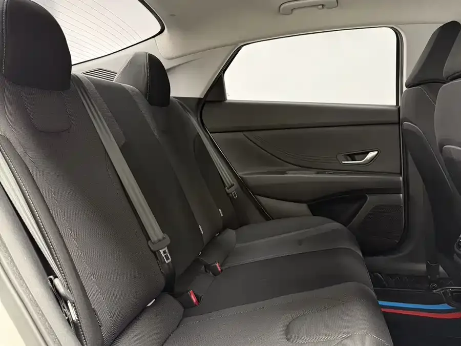 Hyundai Elantra Elantra 2022 1.5L CVT GLS Leading Edition 2023 — миниатюра 4