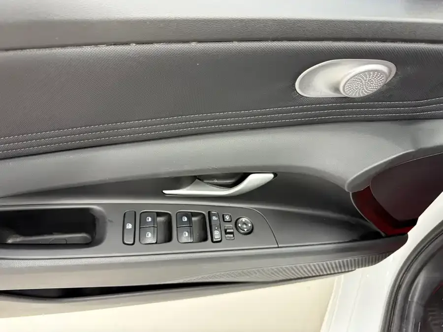 Hyundai Elantra Elantra 2022 1.5L CVT GLX Elite Edition 2023 — миниатюра 4