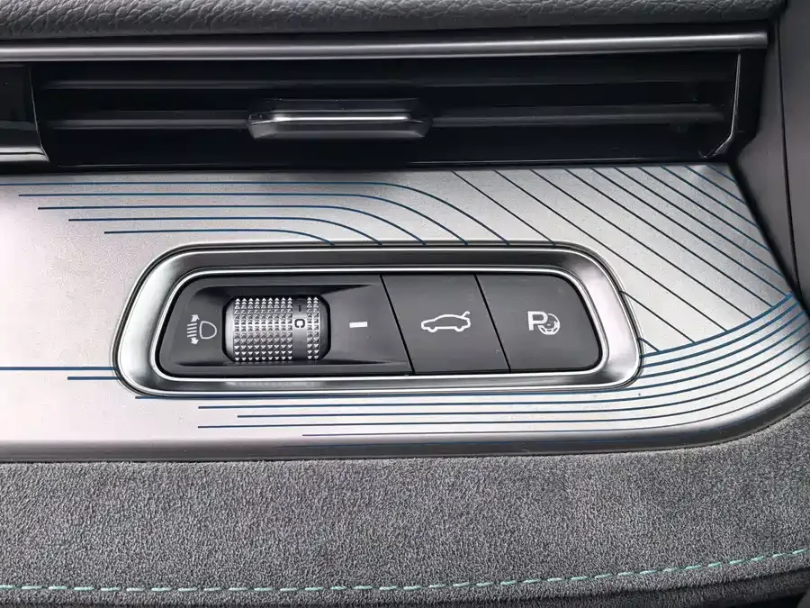 Geely Xingrui Xingrui 2023 2.0TD only available in green version 2022 — миниатюра 3