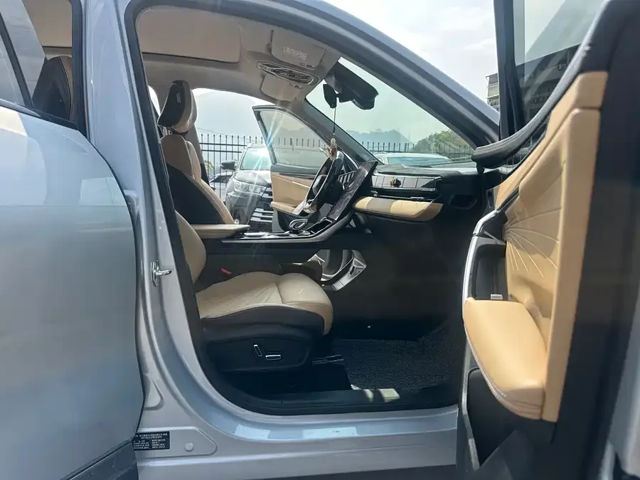 Geely Atlas L Boyue L 2023 1.5TD DCT Premium Edition 2024 — миниатюра 4
