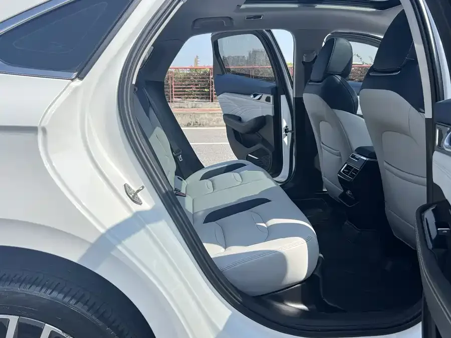 Geely Xingrui Xingrui 2023 2.0TD Premium Edition 2023 — миниатюра 2