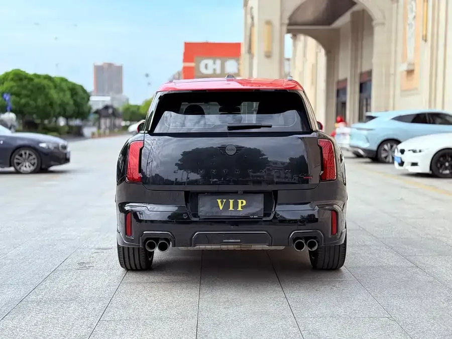 MINI JCW COUNTRYMAN MINI JCW COUNTRYMAN 2024 2.0T JOHN COOPER WORKS 2024 — миниатюра 2