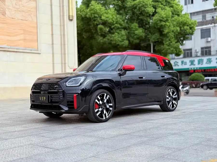 MINI JCW COUNTRYMAN 2024