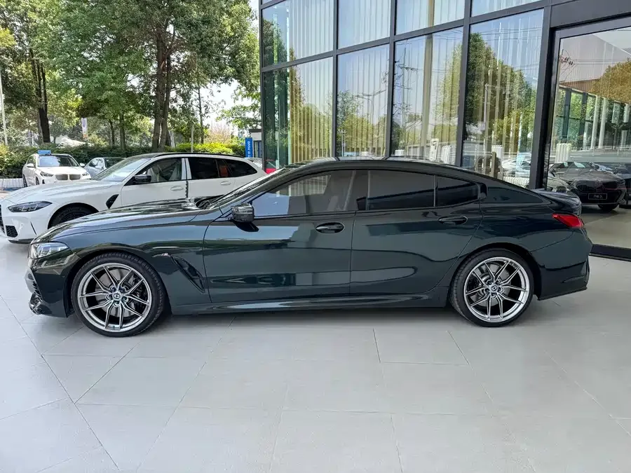 BMW 8 Series BMW 8 Series 2022 840i xDrive Four-Door Coupe M Sport Package 2025 — миниатюра 2