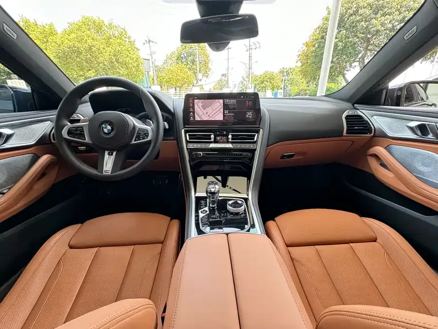 BMW 8 Series BMW 8 Series 2022 840i xDrive Four-Door Coupe M Sport Package 2025 — миниатюра 5