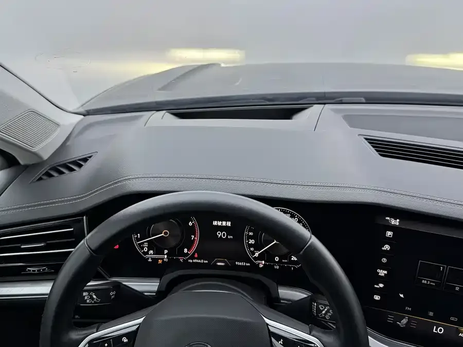 Volkswagen Touareg Touareg 2022 3.0TSI Ruixiang Edition Obsidian Sports Package 2022 — миниатюра 2