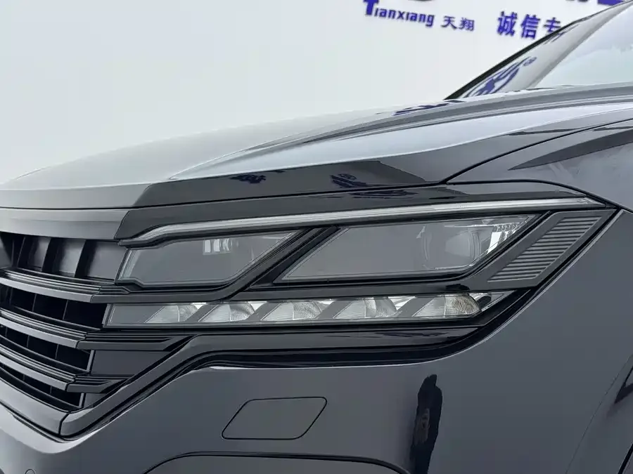 Volkswagen Touareg Touareg 2022 3.0TSI Ruixiang Edition Obsidian Sports Package 2022 — миниатюра 5