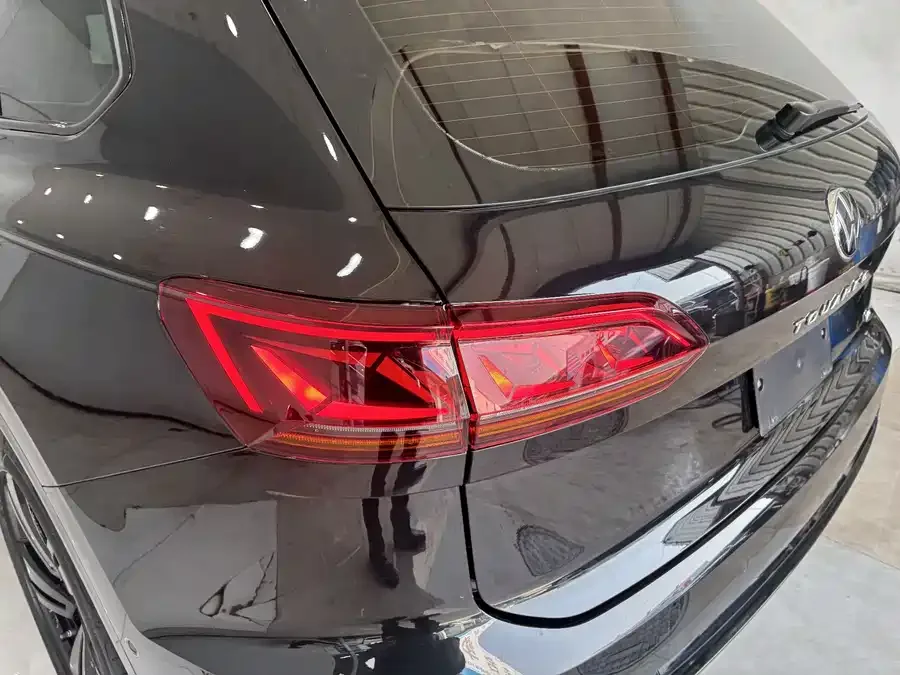 Volkswagen Touareg Touareg 2023 3.0TSI Ruixiang Edition Obsidian Sports Package 2025 — миниатюра 3