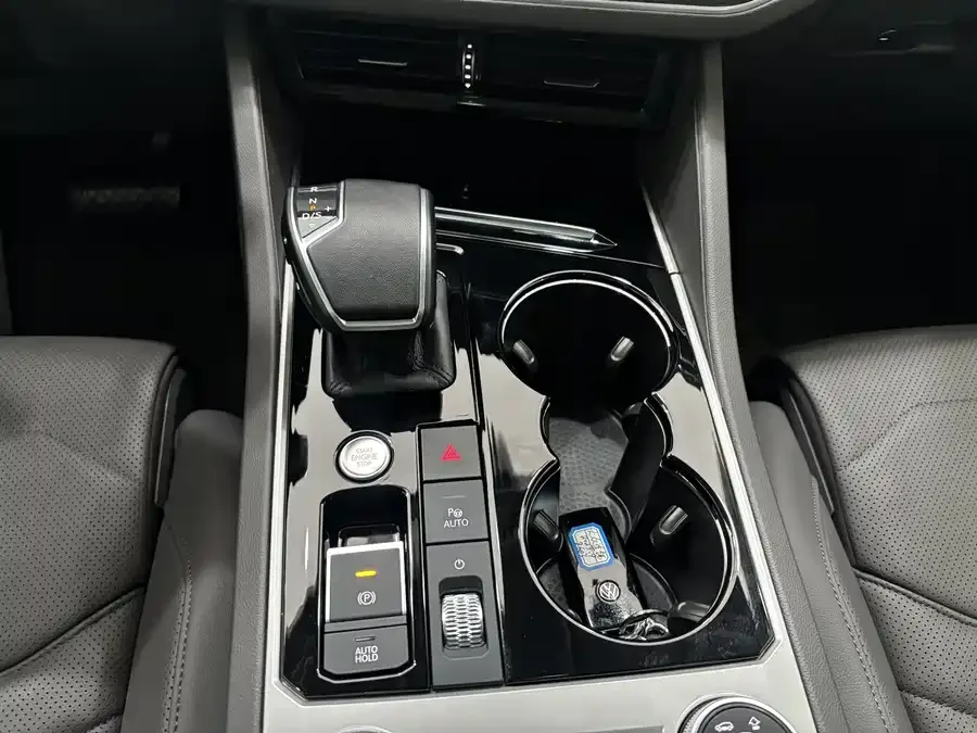 Volkswagen Touareg Touareg 2023 3.0TSI Ruixiang Edition Obsidian Sports Package 2025 — миниатюра 5