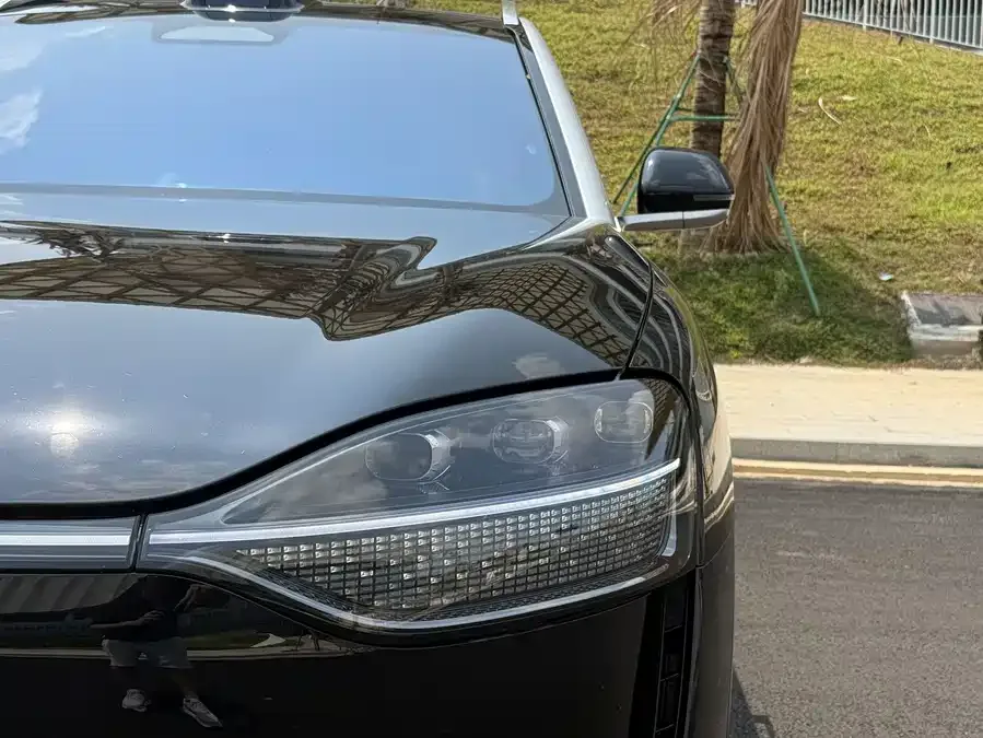 AITO M9 Wenjie M9 2025 Extended Range Ultra Edition 52kWh 5-Seat Version (192-line LiDAR) 2025 — миниатюра 5