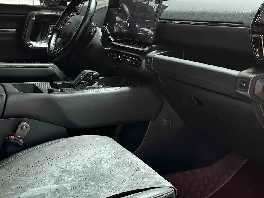 Haval Big Dog PLUS Haval Big Dog PLUS 2023 2.0T 4WD Trendy Plus 2025 — миниатюра 4