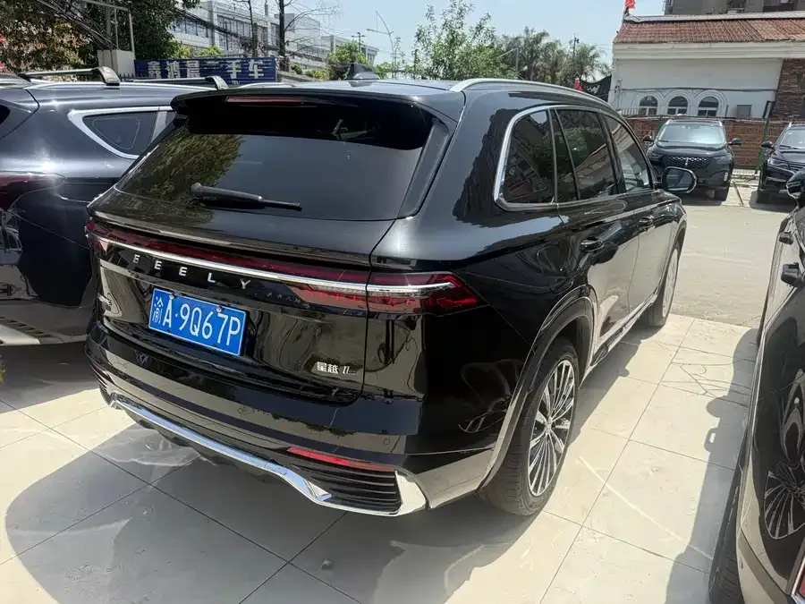 Geely Monjaro Xingyue L 2025 Dongfangyao 2.0TD Automatic Star-gazing Edition 2025 — миниатюра 5