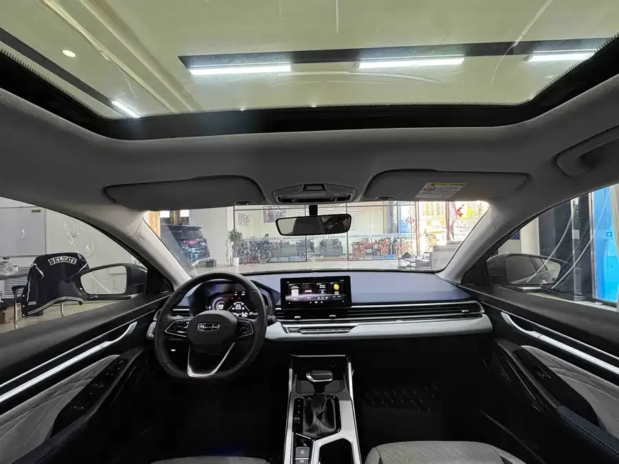 Geely Emgrand Emgrand 2022 4th Generation 1.5L CVT Flagship Model 2022 — миниатюра 5