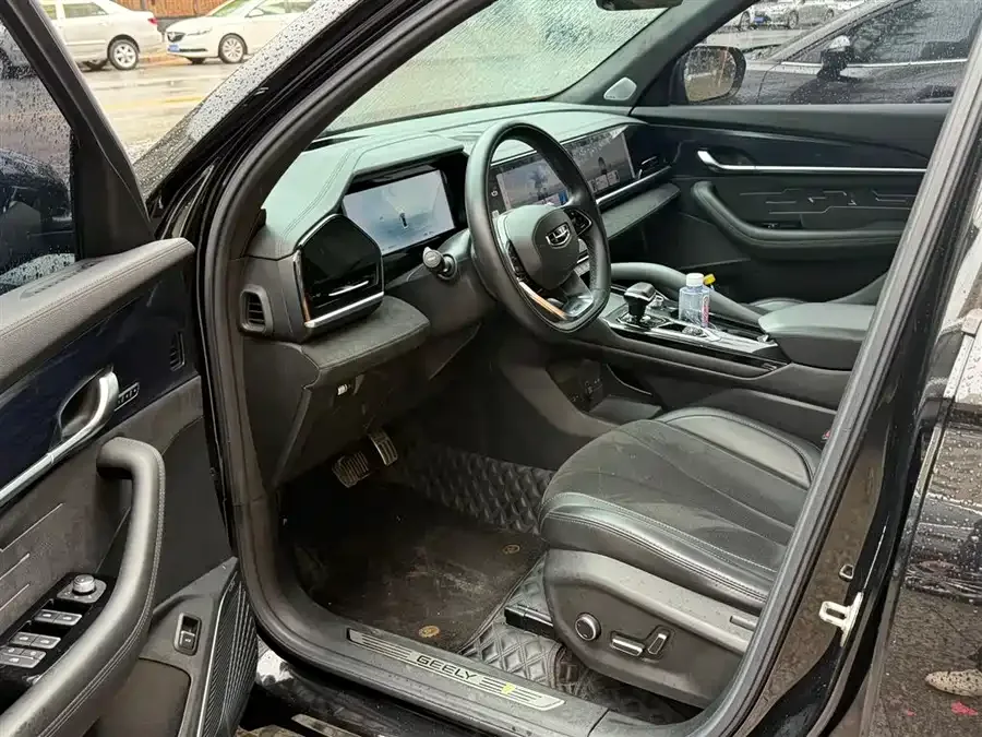 Geely Monjaro Xingyue L 2024 2.0TD High Power Automatic 2WD Yunqi Edition 2024 — миниатюра 4