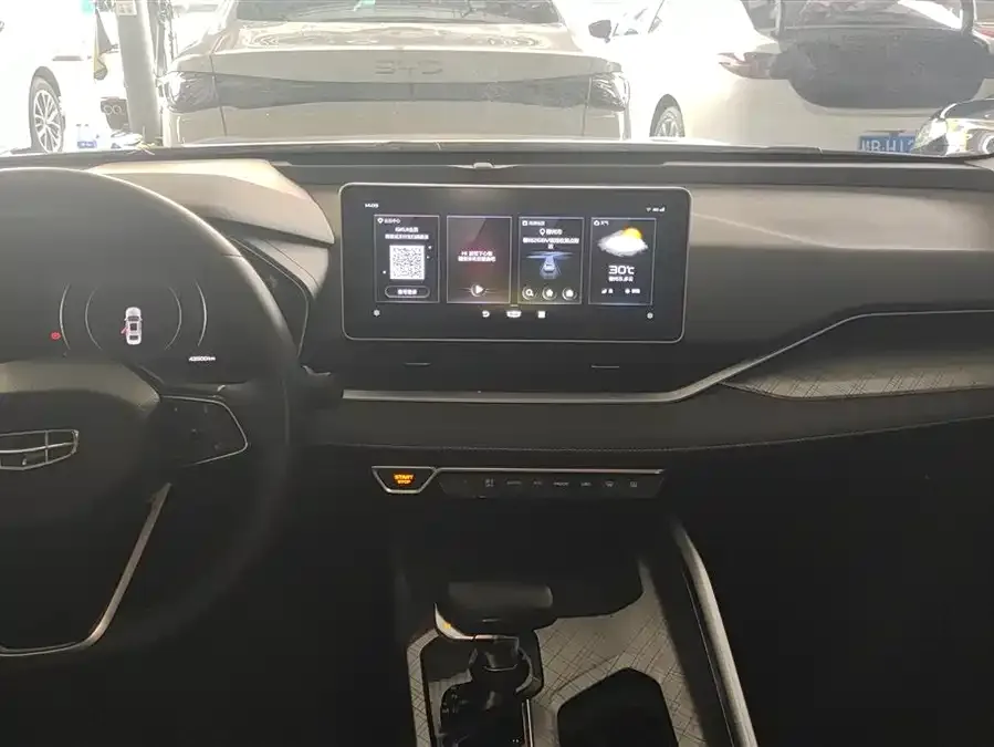 Geely Xingrui Xingrui 2021 2.0TD Luxury+ 2022 — миниатюра 4
