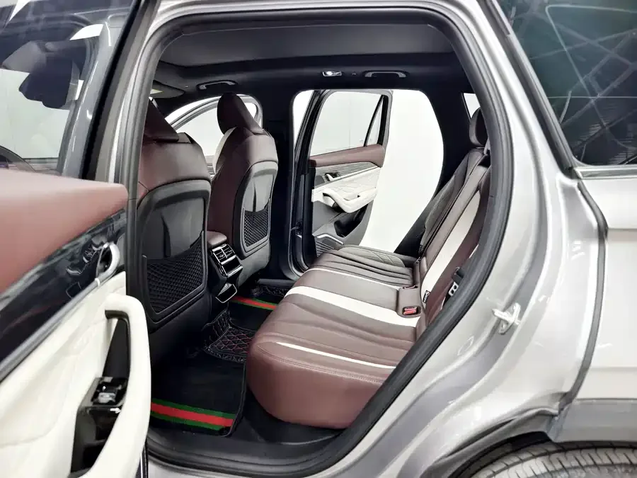 Geely Monjaro Xingyue L 2024 2.0TD High Power Automatic 2WD Yunqi Edition 2024 — миниатюра 4