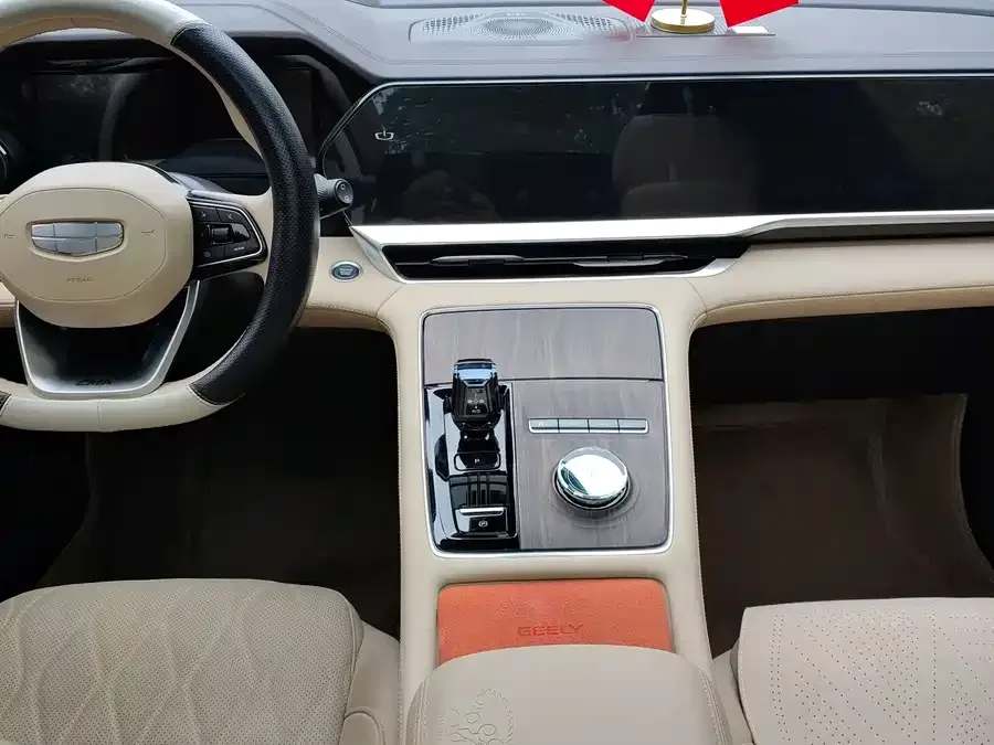 Geely Monjaro Xingyue L 2025 Dongfangyao 2.0TD Automatic Star-gazing Edition 2025 — миниатюра 5