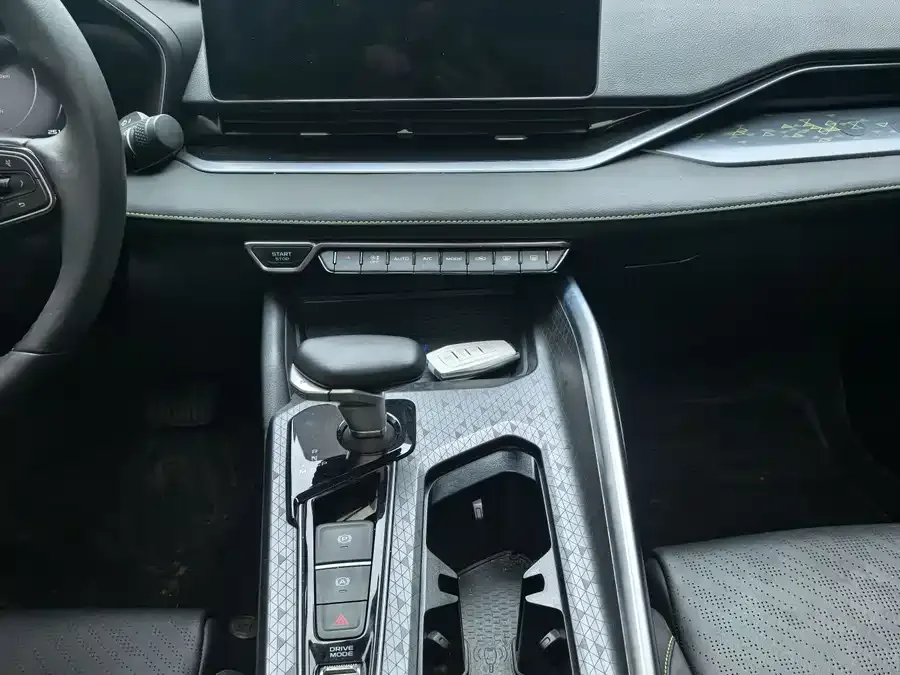 Geely Xingrui Xingrui 2023 1.5TD Kunlun Edition 2024 — миниатюра 4