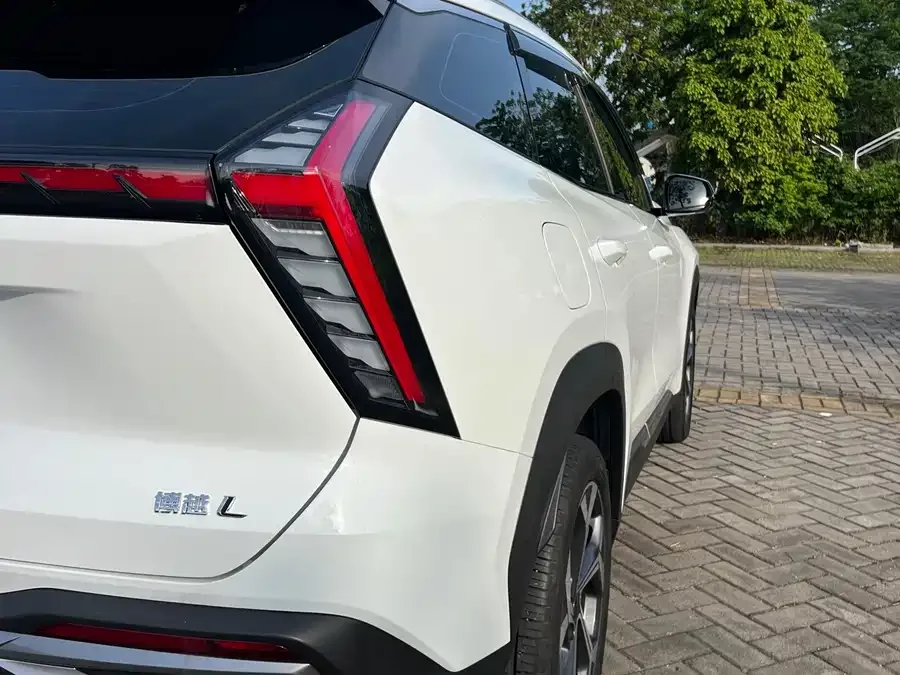 Geely Atlas L Boyue L 2024 1.5TD DCT Premium Edition 2024 — миниатюра 3
