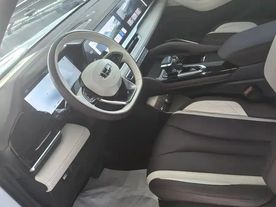 Geely Monjaro Xingyue L 2024 2.0TD High Power Automatic 2WD Yunqi Edition 2024 — миниатюра 4