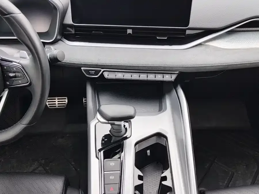 Geely Xingrui Xingrui 2023 2.0TD only available in green version 2023 — миниатюра 4