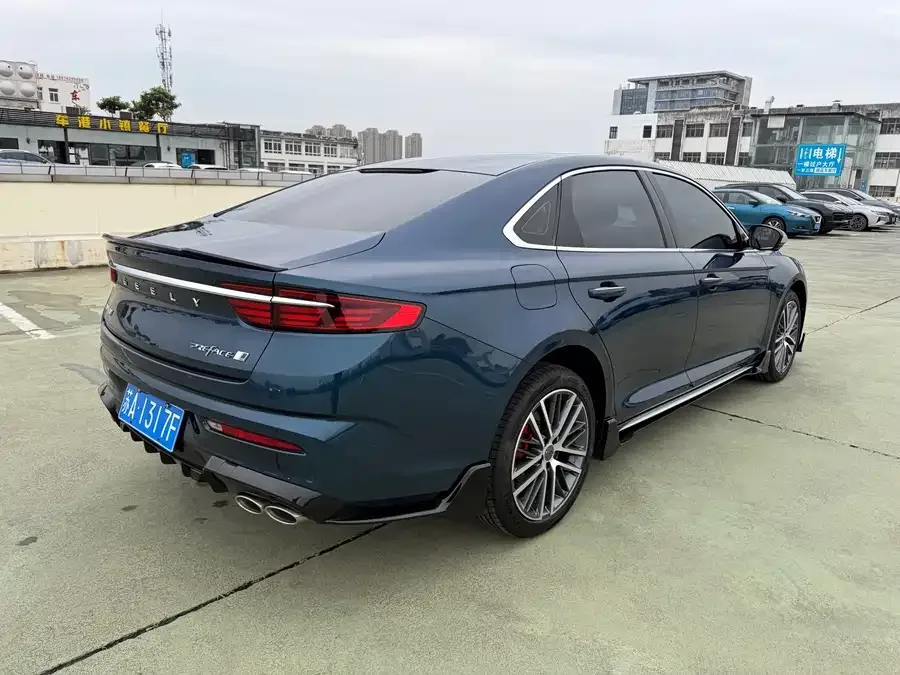 Geely Xingrui Xingrui 2023 2.0TD only available in green version 2022 — миниатюра 2