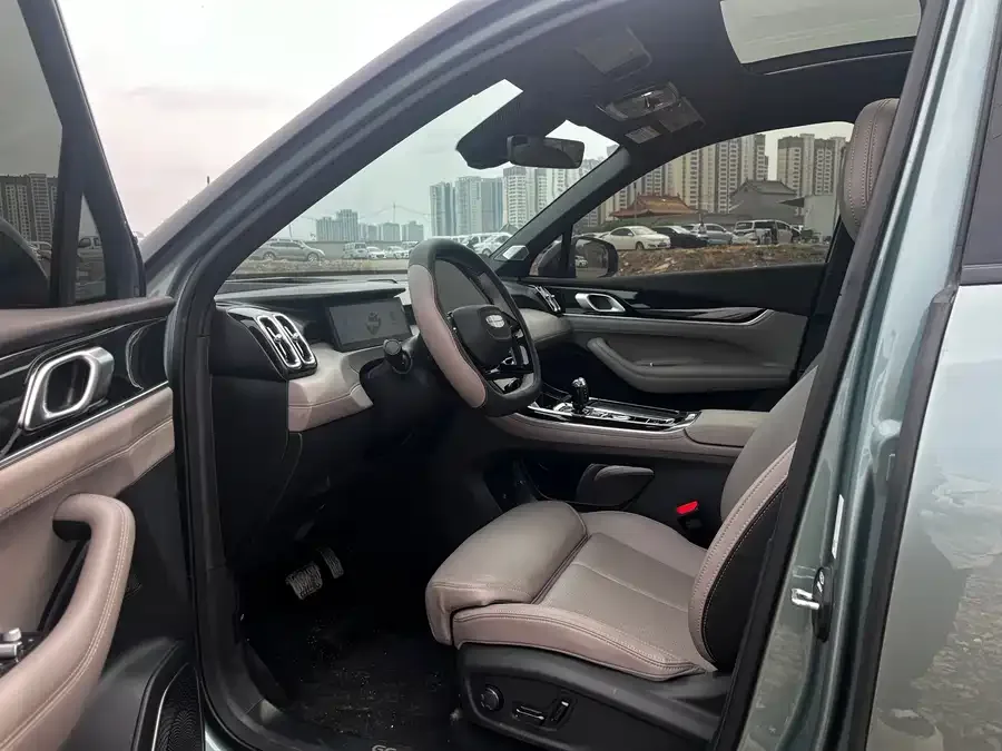 Geely Atlas L Boyue L 2025 fourth generation 1.5TD DCT Jinxiu 2025 — миниатюра 4