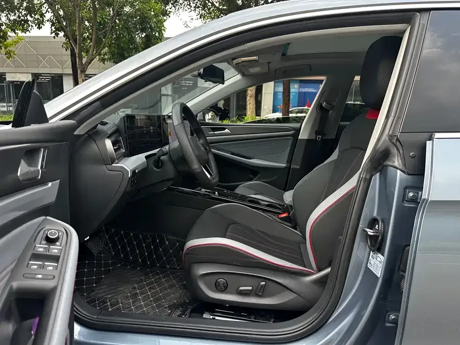 Volkswagen Lamando 2023 Lingdu Lingdu L 280TSI DSG Cool Edition 2023 — миниатюра 4
