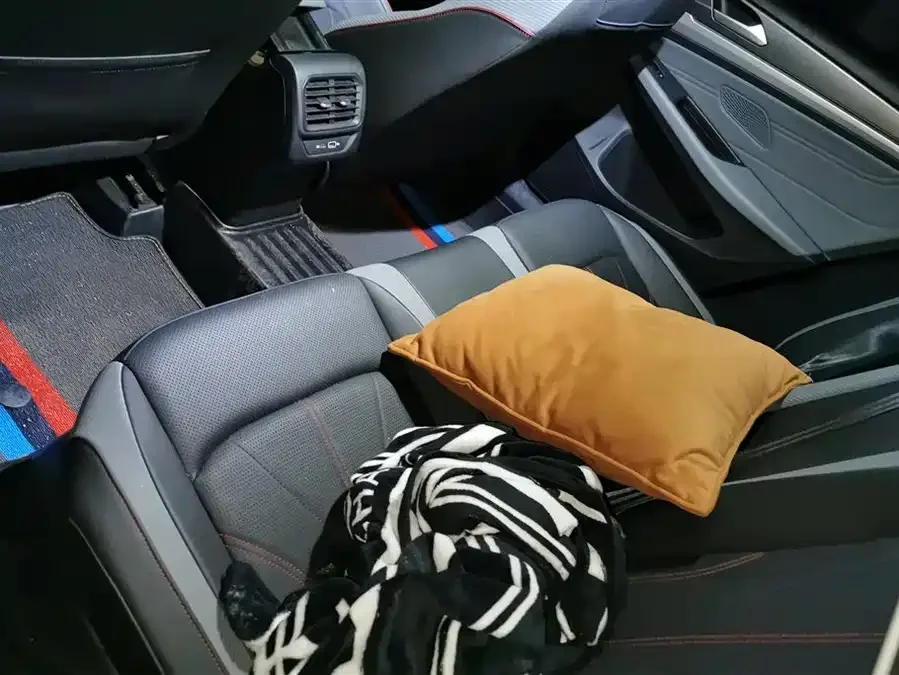 Volkswagen Lamando 2023 Lingdu Lingdu L 280TSI DSG Cool Edition 2023 — миниатюра 5