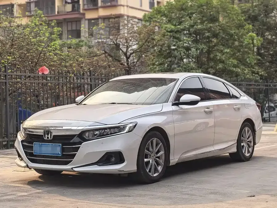 Honda Accord Accord 2022 260TURBO Deluxe Edition 2022 — фото 1, купить с доставкой в Москву