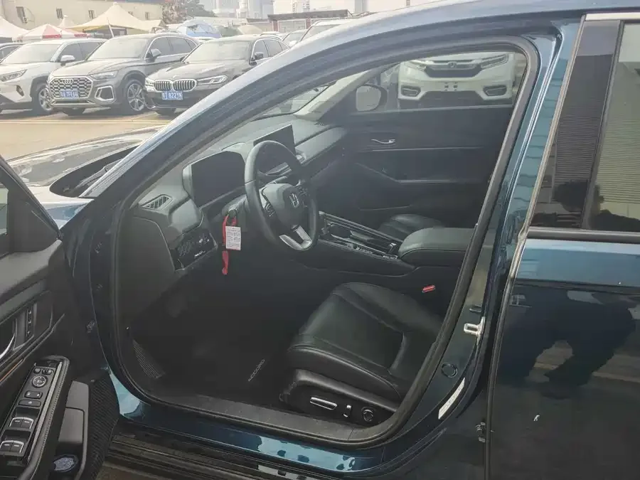Honda Accord Accord 2023 260TURBO Excellence Edition 2023 — миниатюра 2