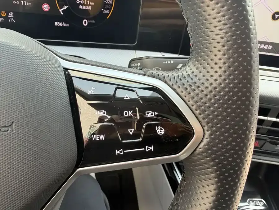Volkswagen Lamando Lingdu 2022 Lingdu L 280TSI DSG Super Hot Flagship Edition 2022 — миниатюра 4