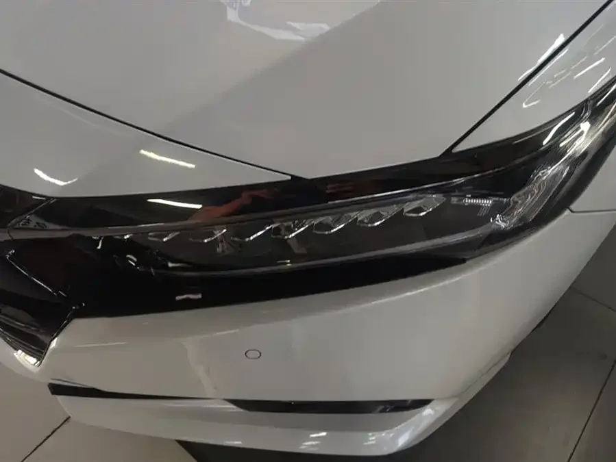 Honda Accord 2022 Accord 260TURBO Fantasy Night Premium Edition 2022 — миниатюра 2