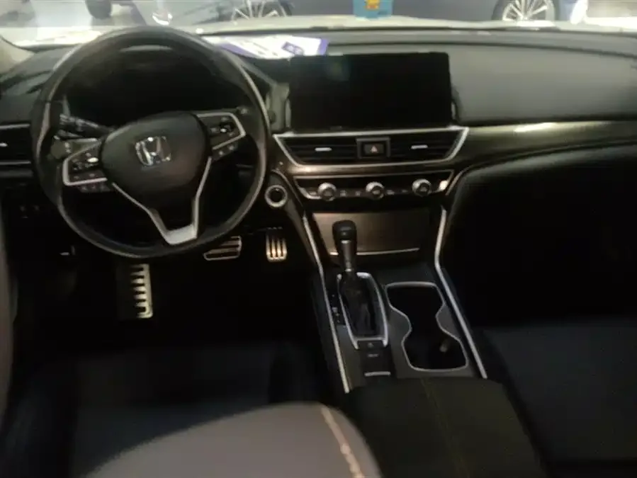 Honda Accord 2022 Accord 260TURBO Fantasy Night Premium Edition 2022 — миниатюра 5