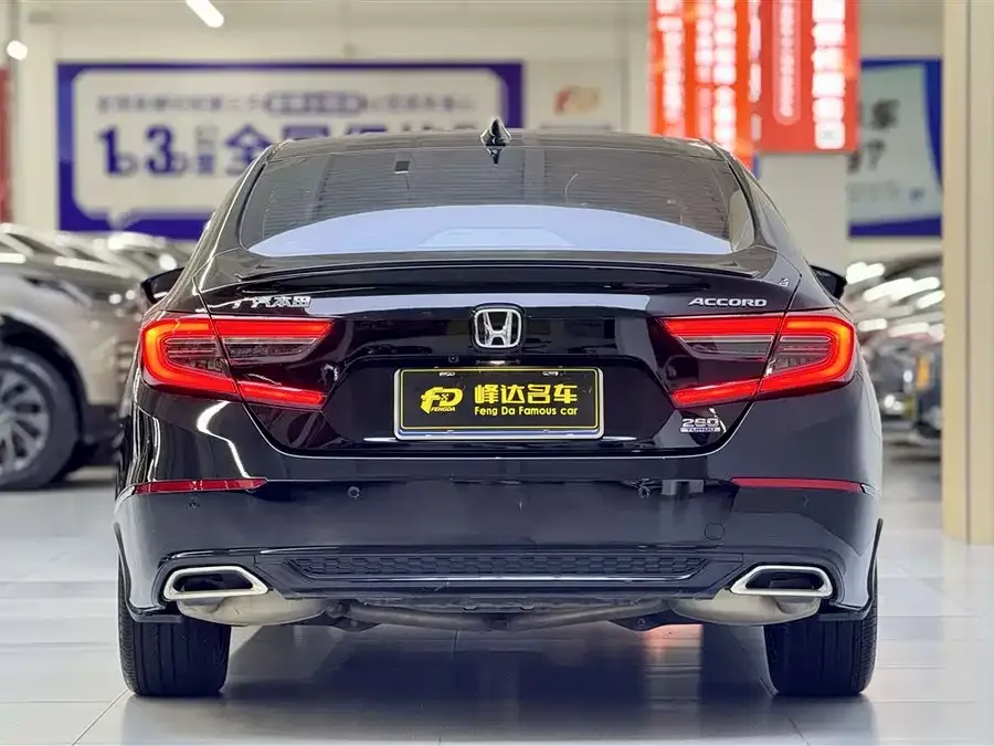 Honda Accord 2022 Accord 260TURBO Fantasy Night Premium Edition 2022 — миниатюра 3