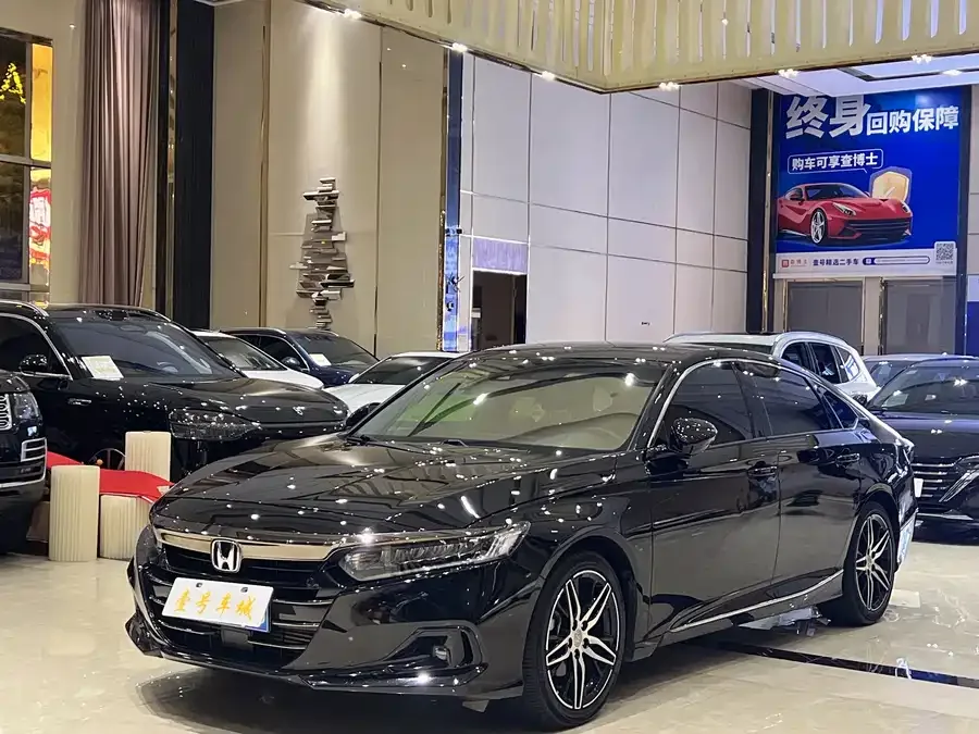 Honda Accord 2022 Accord 260TURBO Fantasy Night Premium Edition 2022 — фото 1, купить с доставкой в Москву