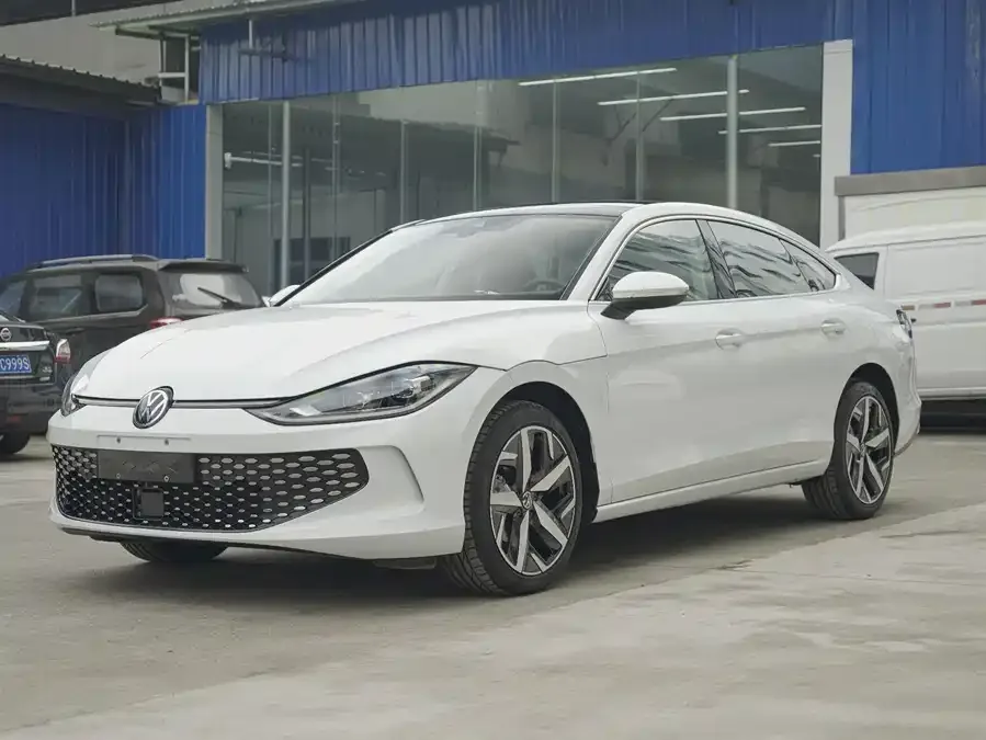 Volkswagen Lamando 2024 Lingdu Lingdu L 280TSI DSG Cool Edition 2024 — фото 1, купить с доставкой в Москву