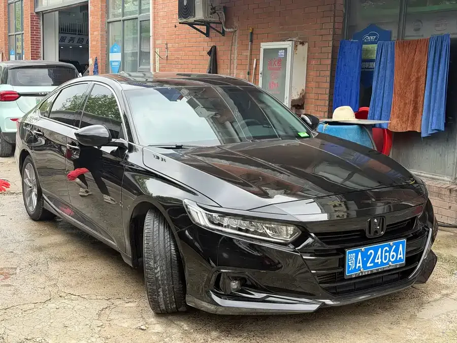 Honda Accord Accord 2022 260TURBO Deluxe Edition 2022 — миниатюра 3
