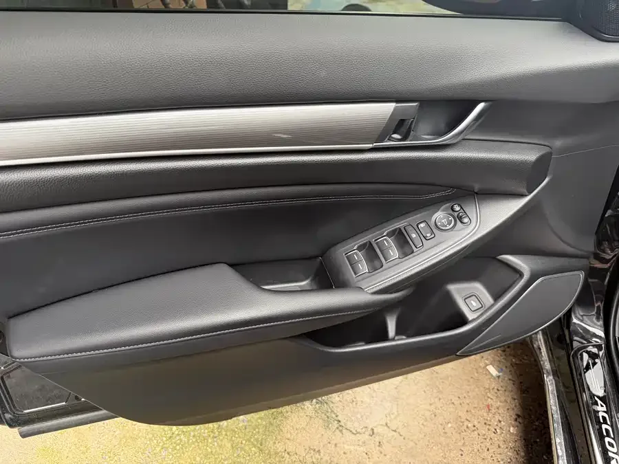 Honda Accord Accord 2022 260TURBO Deluxe Edition 2022 — миниатюра 4
