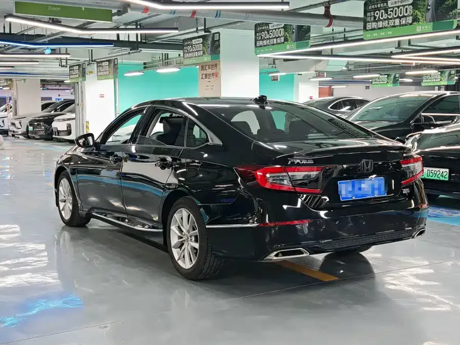 Honda Accord Accord 2022 260TURBO Deluxe Edition 2023 — миниатюра 5