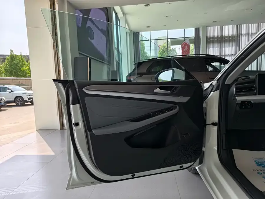 Volkswagen Lamando 2024 Lingdu Lingdu L 280TSI DSG Cool Edition 2024 — миниатюра 5