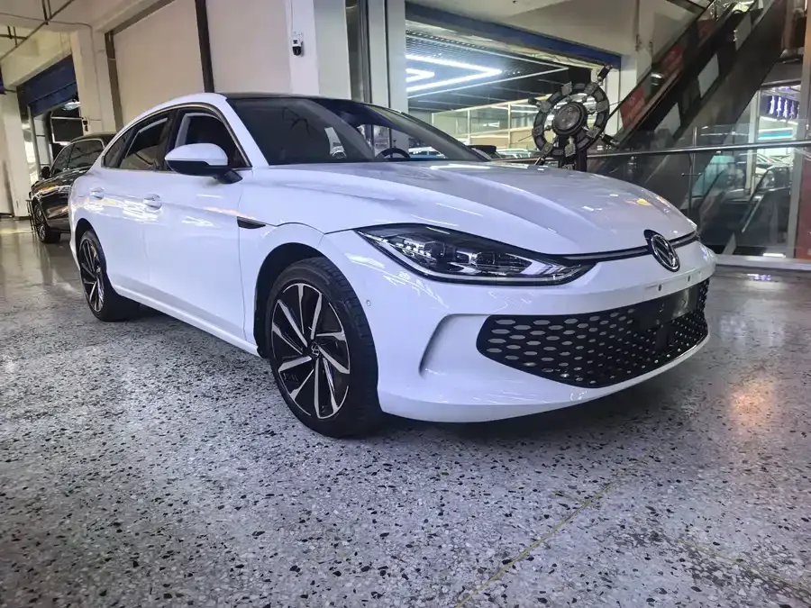 Volkswagen Lamando Lingdu 2023 Lingdu L 280TSI DSG Super Hot Flagship Edition 2022 — миниатюра 3
