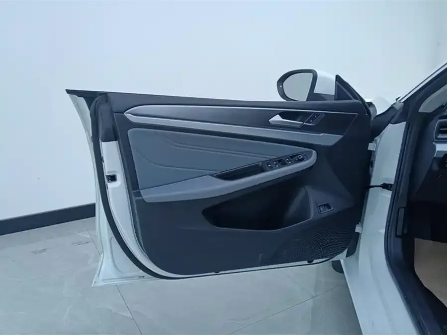 Volkswagen Lamando 2024 Lingdu Lingdu L 280TSI DSG Cool Edition 2024 — миниатюра 4