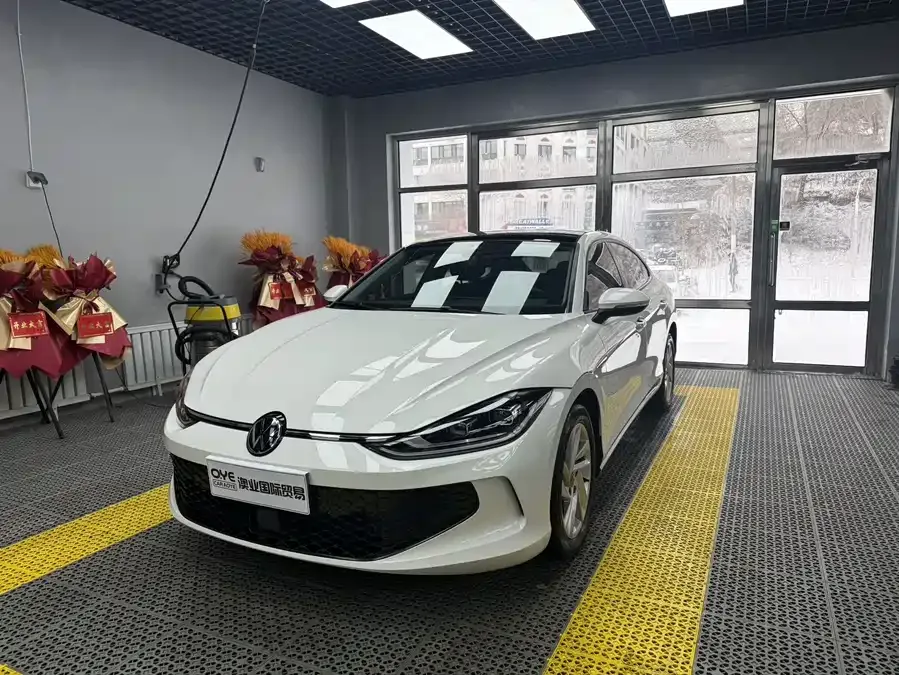 Volkswagen Lamando 2022 Lingdu Lingdu L 280TSI DSG Hot Edition 2022 — фото 1, купить с доставкой в Москву