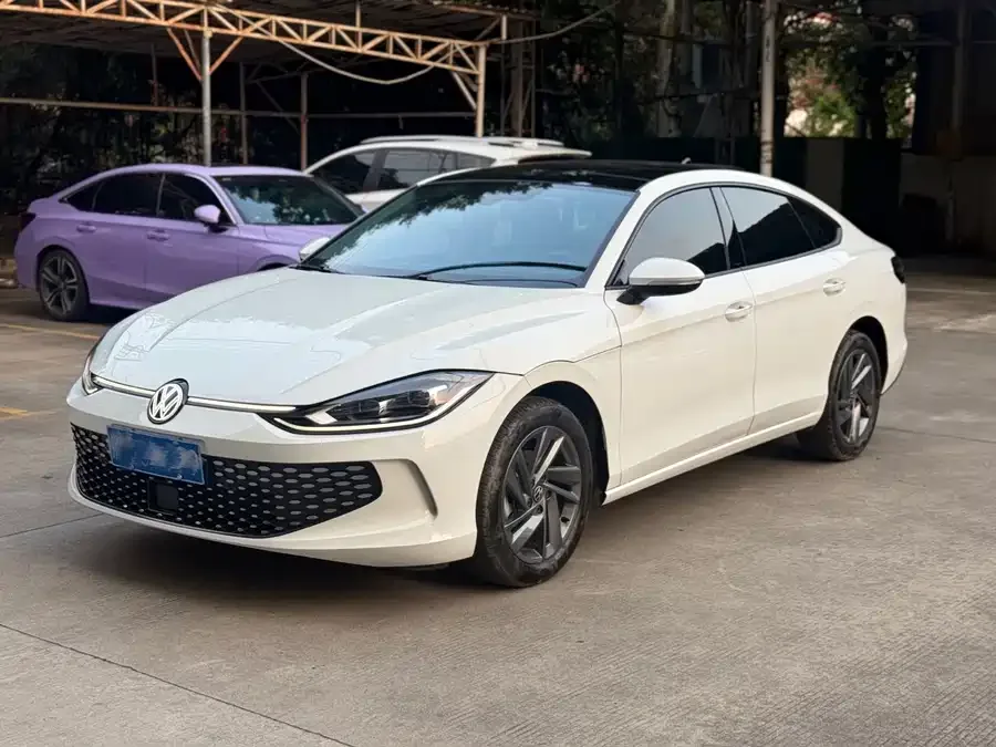 Volkswagen Lamando Lingdu 2025 Lingdu L 280TSI DSG Hot Edition 2025 — фото 1, купить с доставкой в Москву