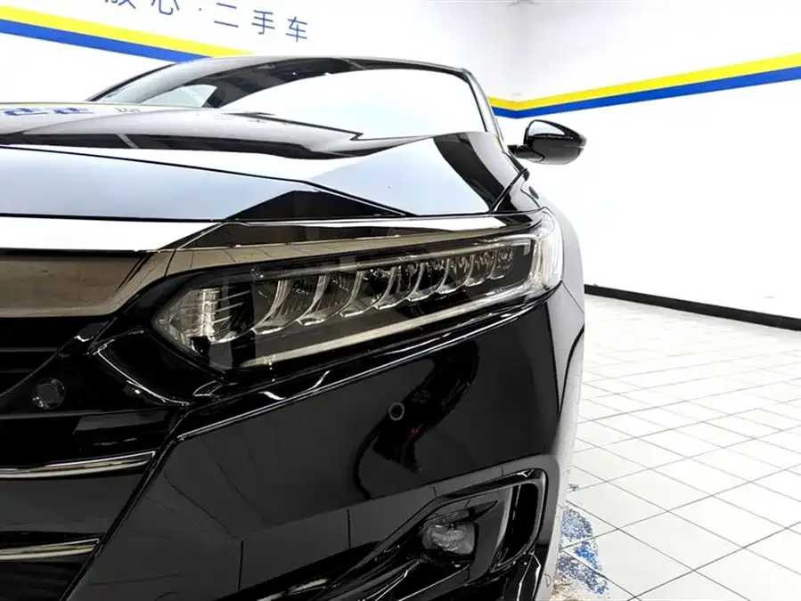 Honda Accord 2022 Accord 260TURBO Fantasy Night Premium Edition 2022 — миниатюра 2
