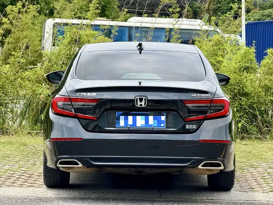 Honda Accord Accord 2022 260TURBO Deluxe Edition 2022 — миниатюра 2
