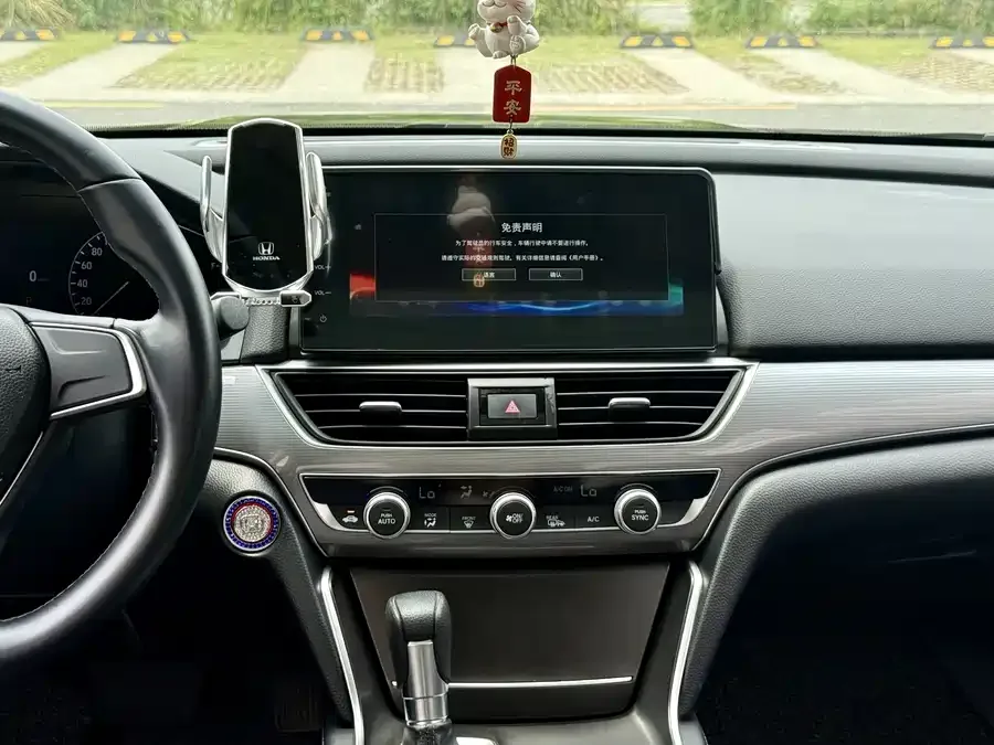 Honda Accord Accord 2022 260TURBO Deluxe Edition 2022 — миниатюра 4