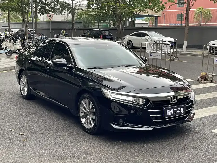Honda Accord Accord 2022 260TURBO Deluxe Edition 2022 — миниатюра 3