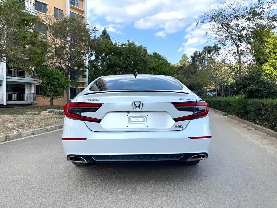 Honda Accord 2022 Accord 260TURBO Fantasy Night Premium Edition 2022 — миниатюра 5